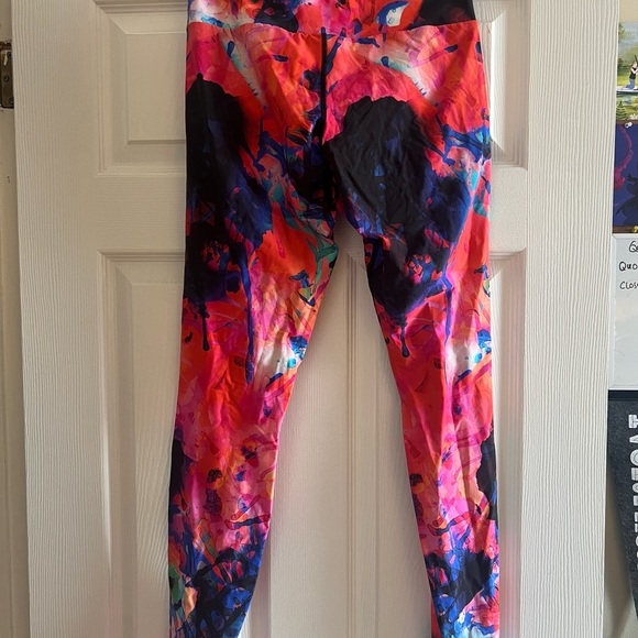 Running Bare Leggings - Picture 3 of 3